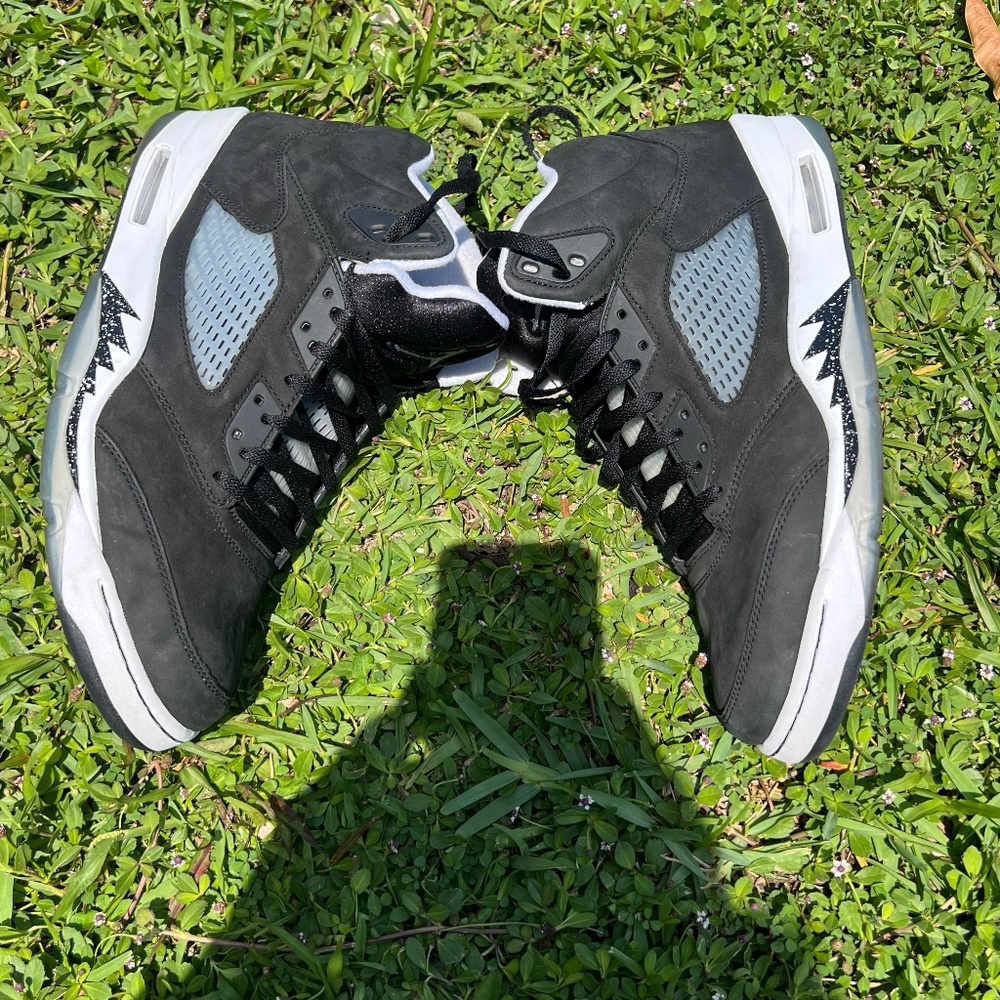 Jordan 5 Retro Moonlight - Size 14